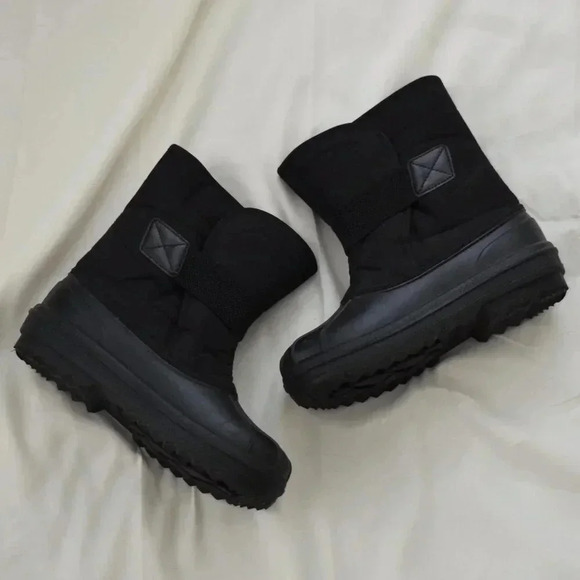 THE CHILDREN'S PLACE BlackWinter Snow Boots Size 2 - Picture 7 of 10